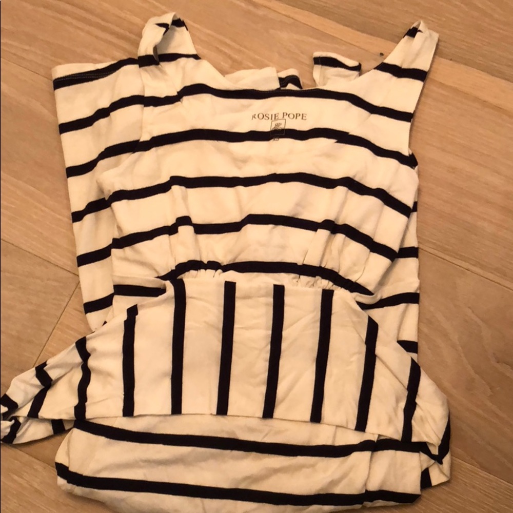 Sleeveless maternity dress